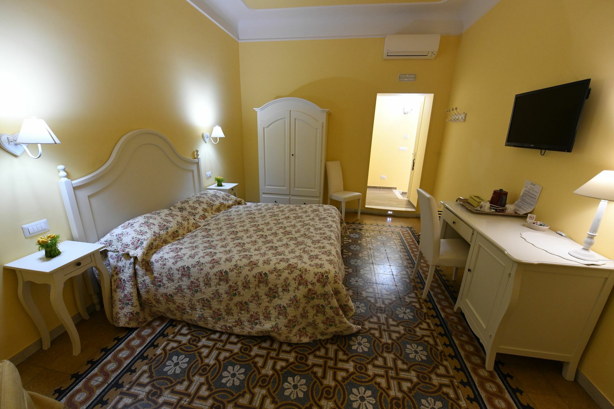 Qt Suites Roma Exterior foto